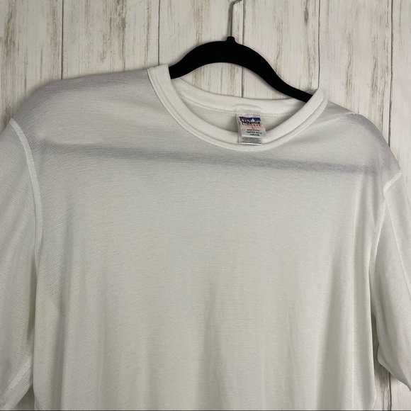 Patagonia Capilene white tee size large - Picture 4 of 6